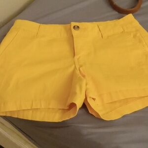 A.n.a mid rise shortie shorts